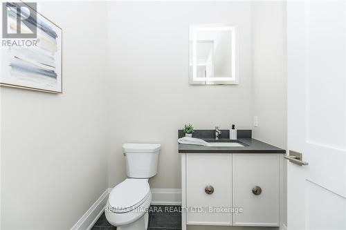 94 Millpond Rd, Niagara-On-The-Lake, ON - Indoor Photo Showing Bathroom