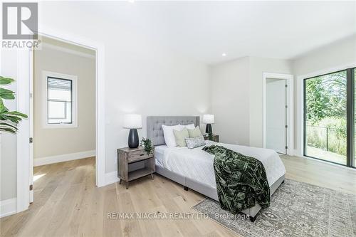 94 Millpond Road, Niagara-On-The-Lake, ON - Indoor Photo Showing Bedroom