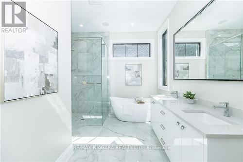 94 Millpond Rd, Niagara-On-The-Lake, ON - Indoor Photo Showing Bathroom