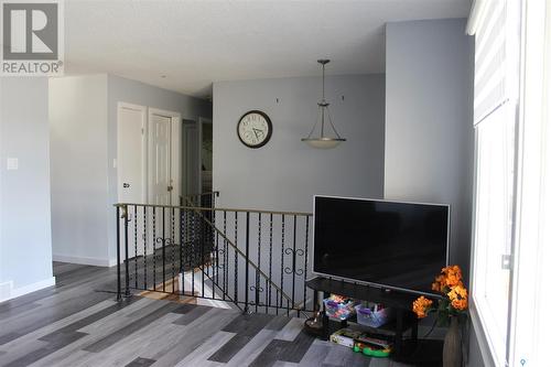 530 7Th Avenue W, Shaunavon, SK - Indoor Photo Showing Other Room