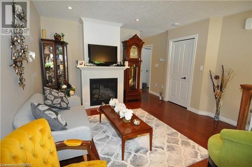 939 5Th Avenue A E, Owen Sound, ON - Indoor Photo Showing Living Room With Fireplace