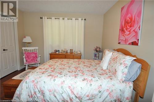 939 5Th Avenue A E, Owen Sound, ON - Indoor Photo Showing Bedroom
