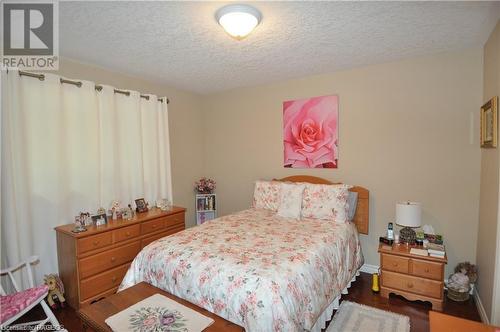 939 5Th Avenue A E, Owen Sound, ON - Indoor Photo Showing Bedroom