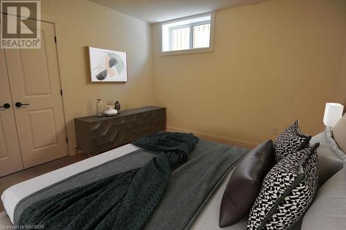 Virtual Staging 2nd Lower Level Bedroom - 325 6Th Avenue W, Owen Sound, ON - Indoor