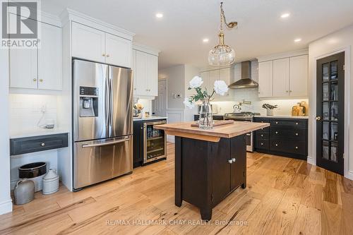 24 English Cres, Blandford-Blenheim, ON - Indoor Photo Showing Kitchen With Upgraded Kitchen