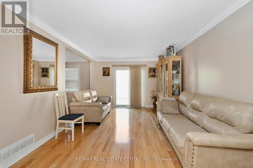 42 Denlow Drive, Brampton, ON - Indoor Photo Showing Living Room
