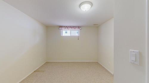 2739 Huckleberry Lane, Kimberley, BC - Indoor Photo Showing Other Room