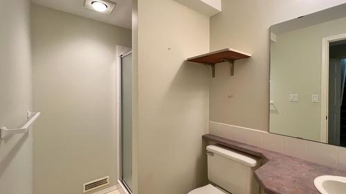 2739 Huckleberry Lane, Kimberley, BC - Indoor Photo Showing Bathroom