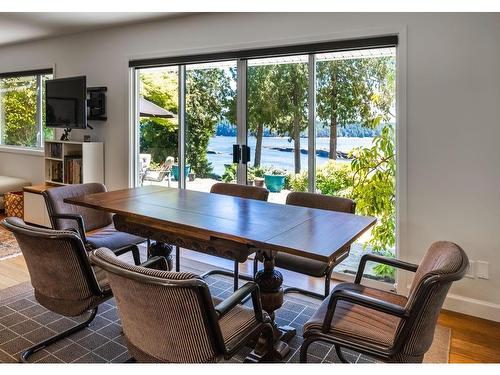 101 Prince John Way, Nanaimo, BC - Indoor Photo Showing Dining Room