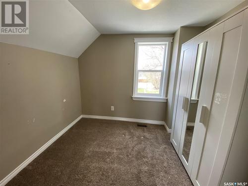 116 4Th Avenue W, Kindersley, SK - Indoor Photo Showing Other Room