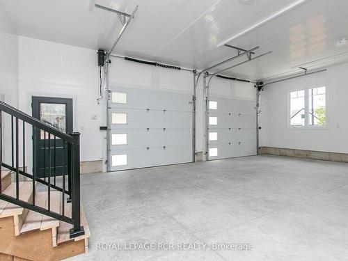 135 Louise Creek Cres, West Grey, ON - Indoor Photo Showing Garage
