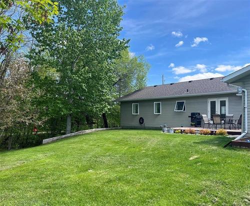 360 Ivens Street, Virden, MB - Outdoor