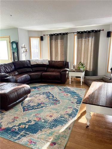 360 Ivens Street, Virden, MB - Indoor Photo Showing Living Room