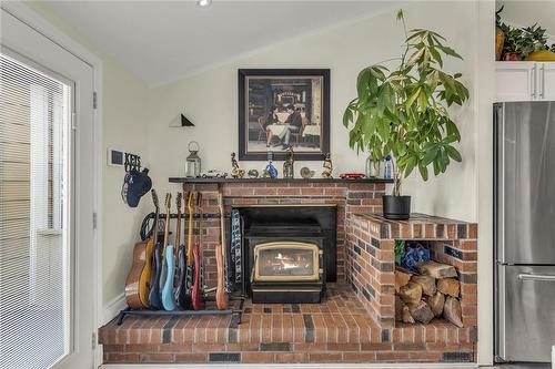 817 Lakeshore Road, Selkirk, ON - Indoor With Fireplace