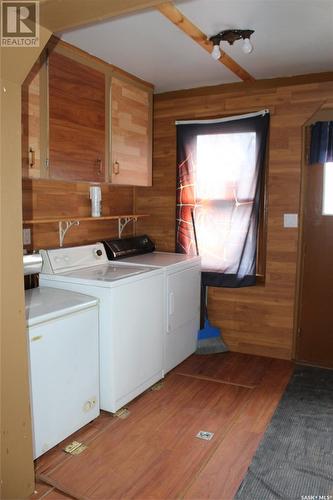 310 1St Street W, Climax, SK - Indoor Photo Showing Laundry Room