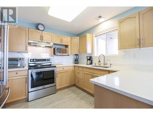6805 Cottonwood Drive Unit# 312, Osoyoos, BC - Indoor Photo Showing Kitchen