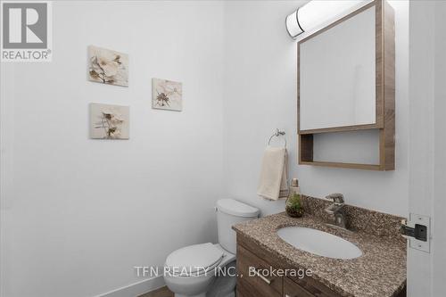 #312 -318 Spruce St, Waterloo, ON - Indoor Photo Showing Bathroom