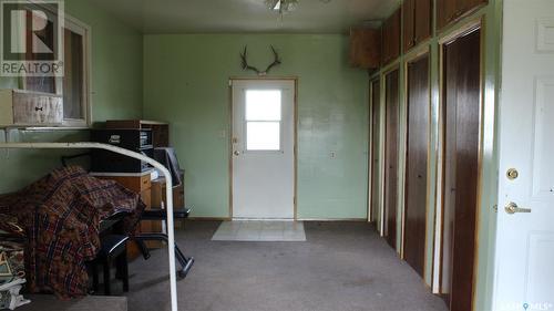 223 2Nd Street W, Climax, SK - Indoor Photo Showing Other Room