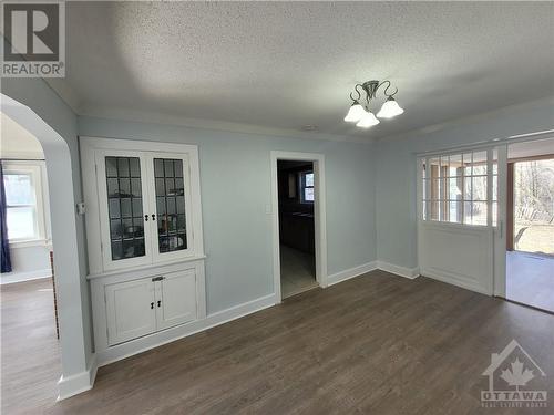 2952 Prince Of Wales Drive, Ottawa, ON - Indoor Photo Showing Other Room