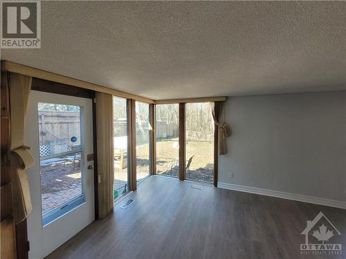 2952 Prince Of Wales Drive, Ottawa, ON - Indoor Photo Showing Other Room