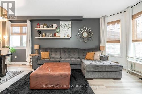 682 Dominion Avenue, Midland, ON - Indoor Photo Showing Living Room