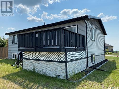 100 Guthrie Place, Eston, SK - Outdoor With Deck Patio Veranda With Exterior