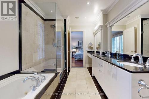 217 Crestwood Road, Vaughan, ON - Indoor Photo Showing Bathroom