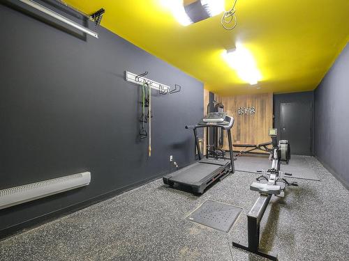 Garage - 303-2205 Place Des Tilleuls, Saint-Bruno-De-Montarville, QC - Indoor Photo Showing Gym Room