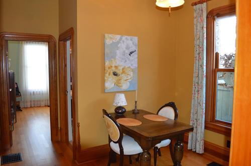 7298 18Th Street, Grand Forks, BC - Indoor Photo Showing Dining Room