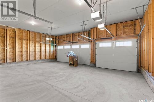 260 Oliver Lane, Martensville, SK - Indoor Photo Showing Garage