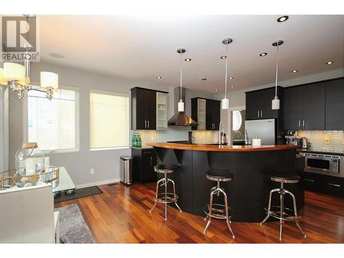 367 Trumpeter Court, Kelowna, BC - Indoor Photo Showing Kitchen With Upgraded Kitchen