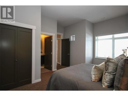 367 Trumpeter Court, Kelowna, BC - Indoor Photo Showing Bedroom