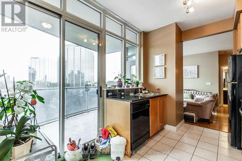 #509 -80 Absolute Ave, Mississauga, ON - Indoor Photo Showing Other Room