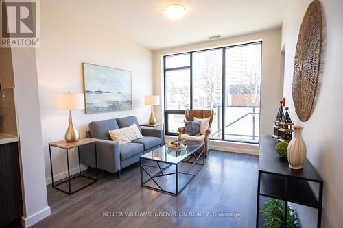#111 -690 King St W, Kitchener, ON - Indoor Photo Showing Living Room