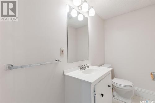 313 Main Street, Wilkie, SK - Indoor Photo Showing Bathroom
