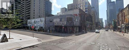 2Nd Flr - 579 Yonge Street, Toronto, ON 