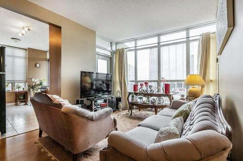 80 Absolute Avenue|Unit #509, Mississauga, ON - Indoor Photo Showing Living Room