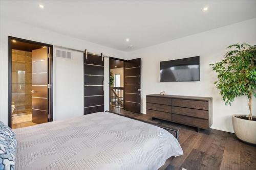 137 New Lakeshore Road, Port Dover, ON - Indoor Photo Showing Bedroom