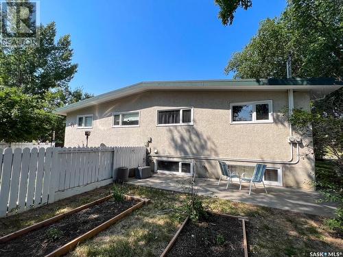 435/439 7Th Avenue Ne, Swift Current, SK - Outdoor With Deck Patio Veranda