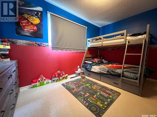 435/439 7Th Avenue Ne, Swift Current, SK - Indoor Photo Showing Bedroom