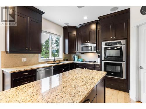 5162 Chute Lake Crescent, Kelowna, BC - Indoor Photo Showing Kitchen With Upgraded Kitchen