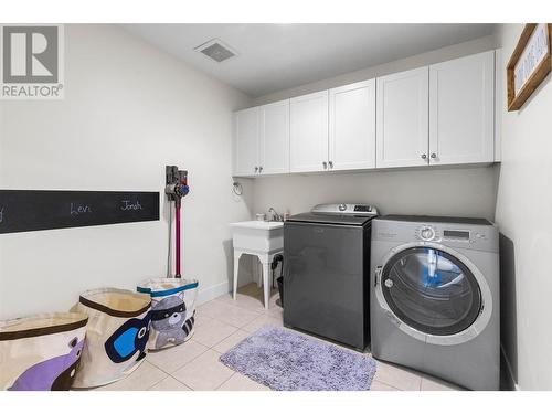 5162 Chute Lake Crescent, Kelowna, BC - Indoor Photo Showing Laundry Room