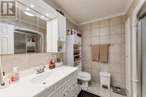 4402 Baseline Rd, Georgina, ON - Indoor Photo Showing Bathroom