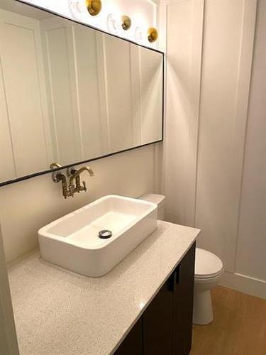 207 Meadowview Drive S, Onanole, MB - Indoor Photo Showing Bathroom