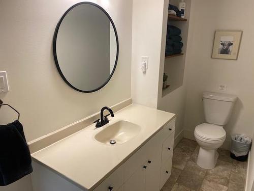 207 Meadowview Drive S, Onanole, MB - Indoor Photo Showing Bathroom