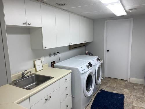 207 Meadowview Drive S, Onanole, MB - Indoor Photo Showing Laundry Room