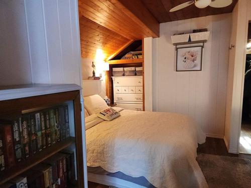 6 Rouse Lake, Marathon, ON - Indoor Photo Showing Bedroom