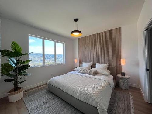 5006 Sun Rivers Drive, Kamloops, BC - Indoor Photo Showing Bedroom