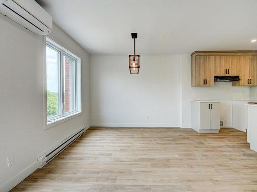 Overall view - 101-80 Rue Janine-Sutto, Cowansville, QC - Indoor Photo Showing Kitchen