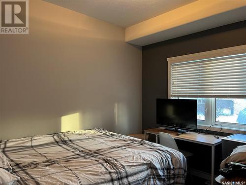 177 5Th Avenue, Esterhazy, SK - Indoor Photo Showing Bedroom